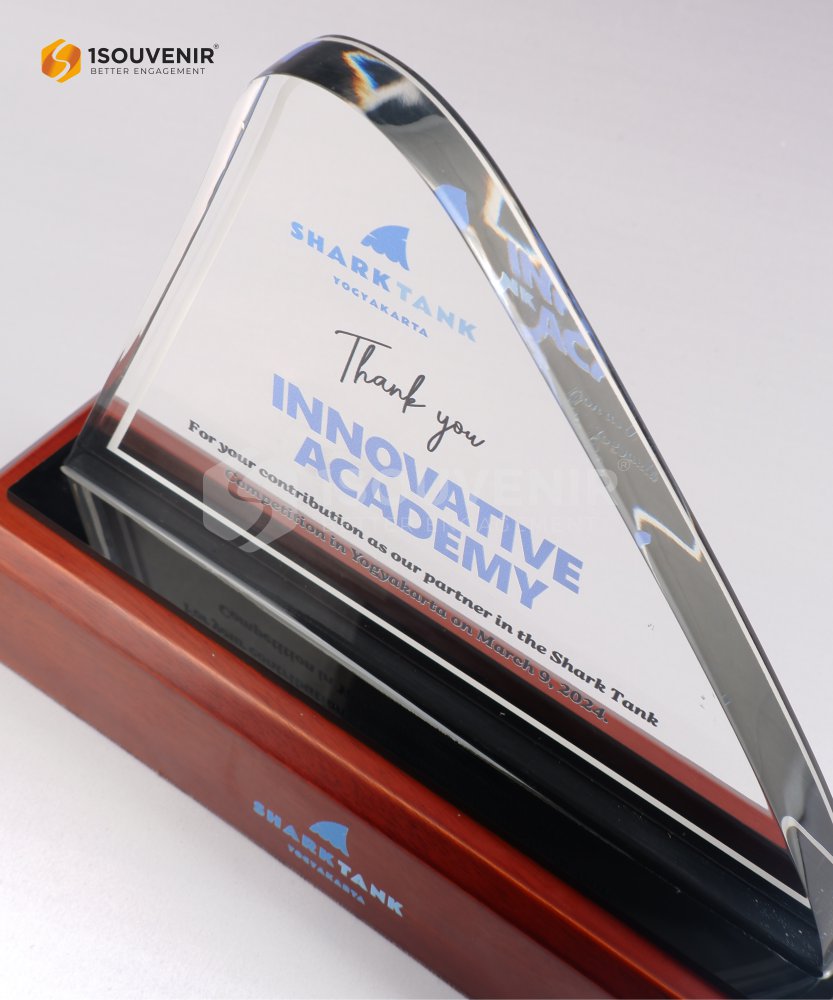 Plakat Akrilik Innovative Academy SharkTank Yogyakarta - Image 2