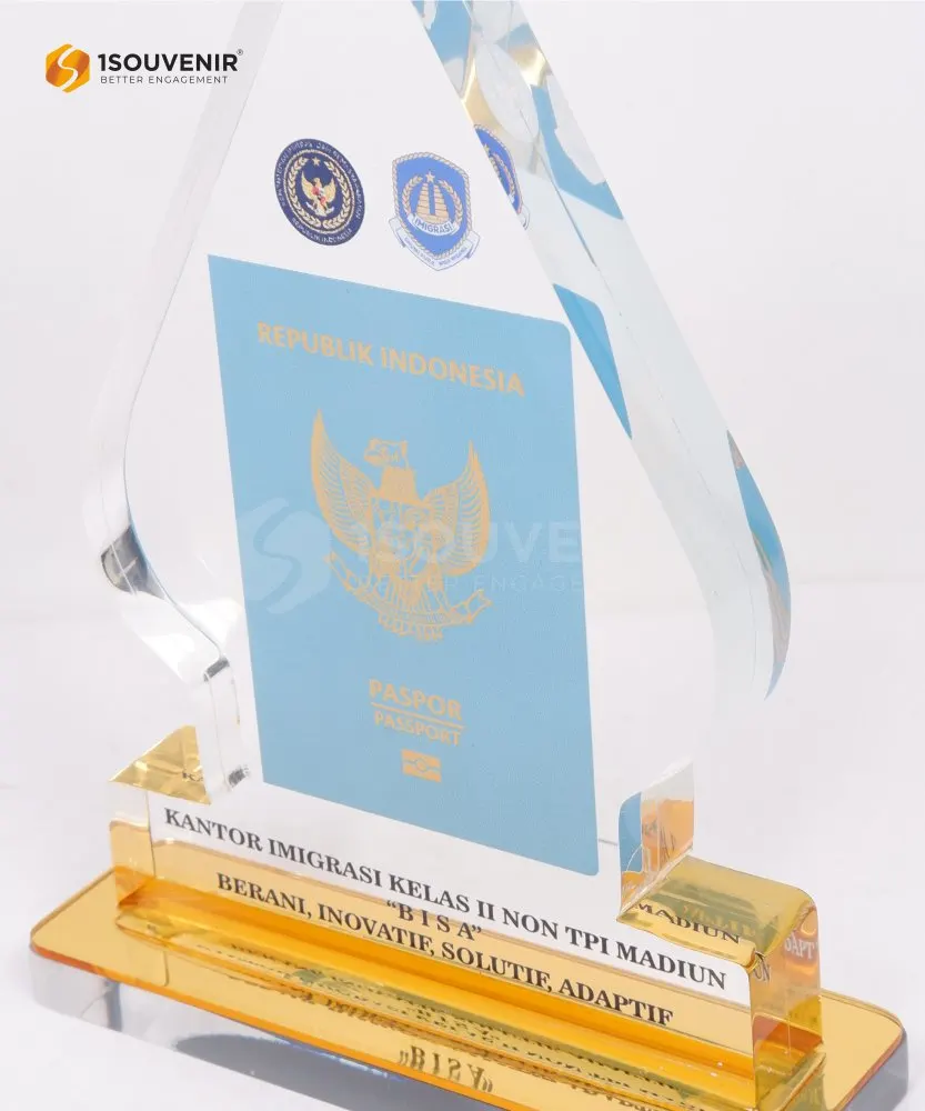 Plakat Akrilik Kantor Imigrasi Kelas II Non TPI Madiun - Image 2