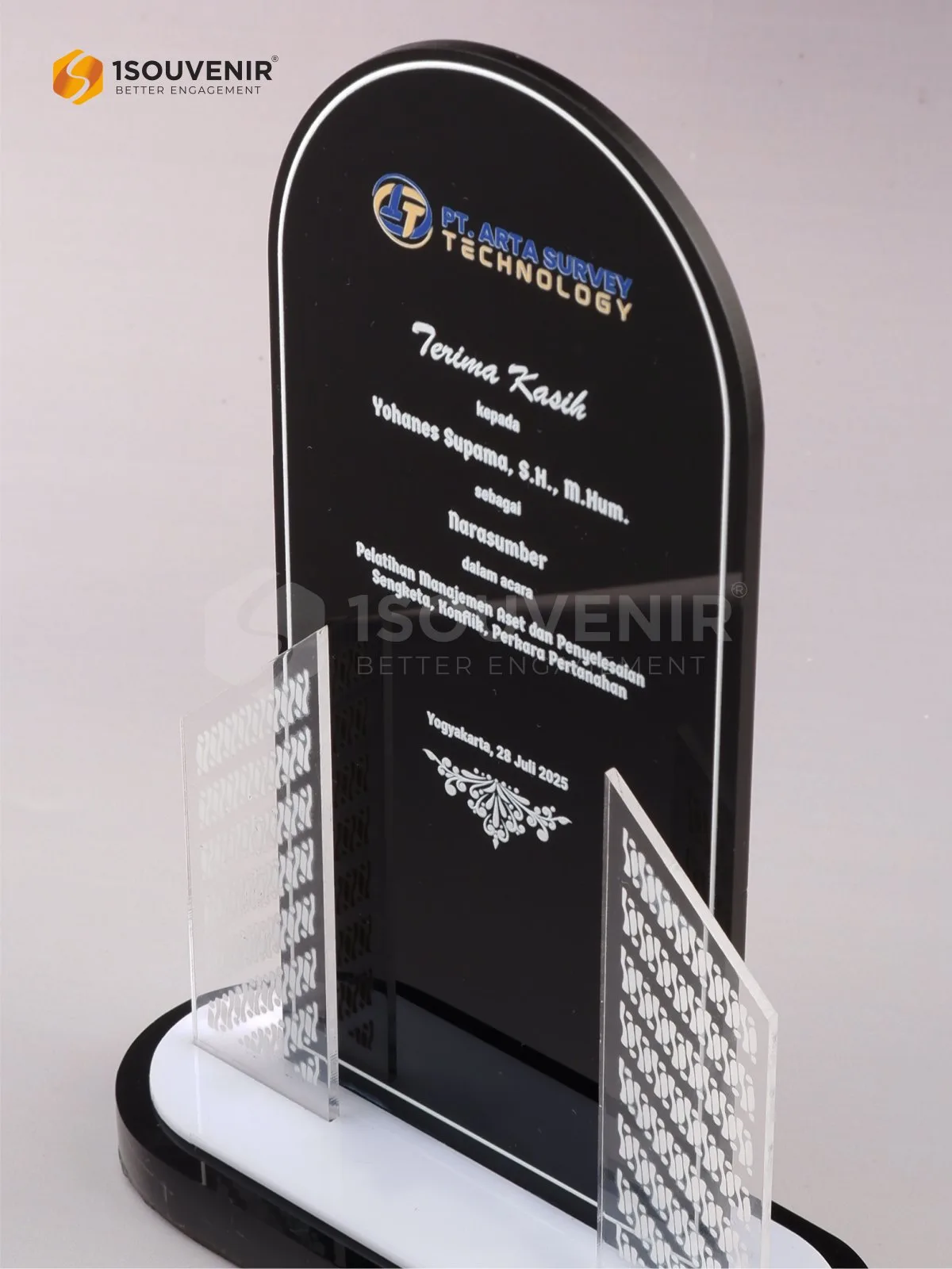 Plakat Akrilik Ucapan Terima Kasih dari PT Arta Survey Technology untuk Narasumber Pelatihan - Image 2