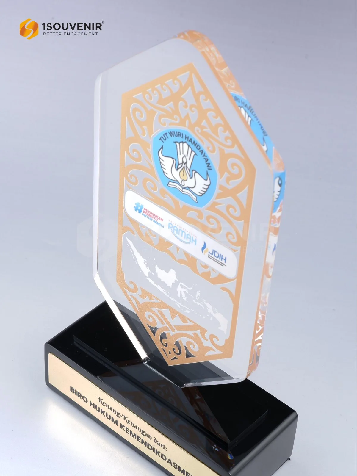 Plakat Akrilik Kenang-kenangan dari Biro Hukum Kemendikdasmen - Image 2