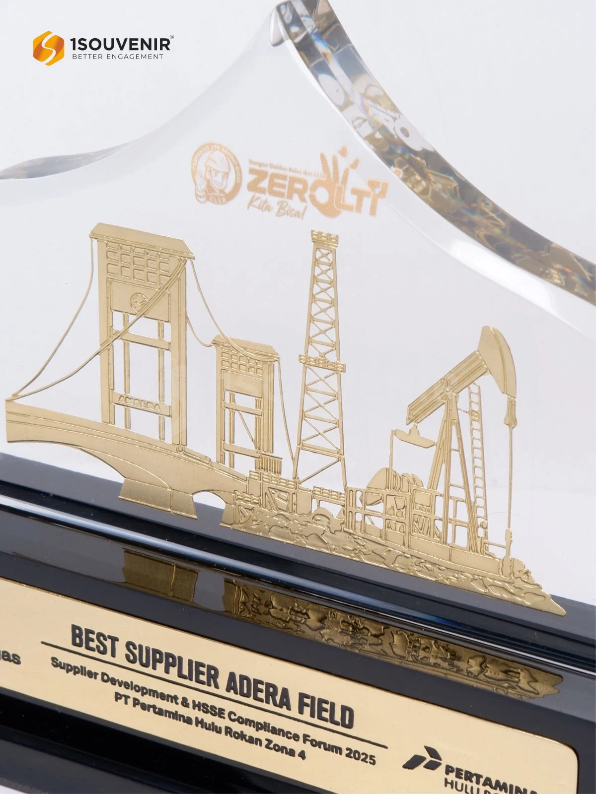 Plakat Akrilik Penghargaan Best Supplier Adera Field Supplier Development & HSSE Compliance Forum 2025 - Image 2