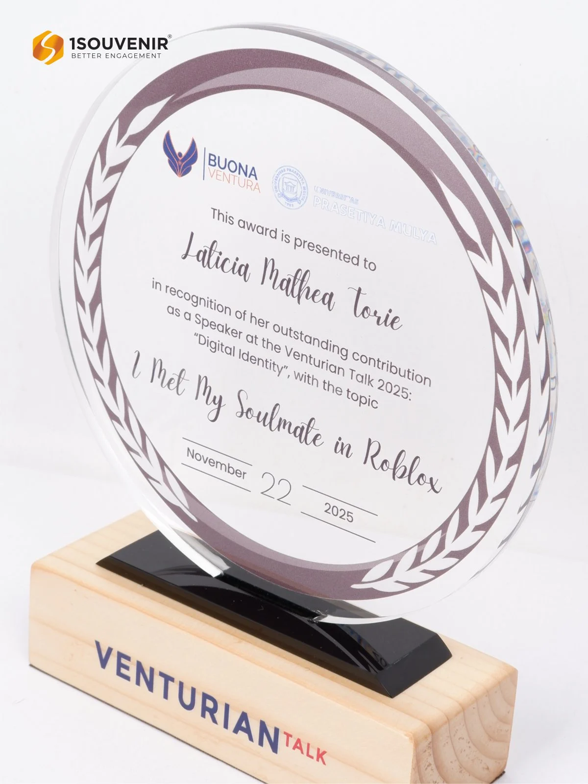 Plakat Akrilik Venturian Talk 2025: Digital Identity Apresiasi untuk Pembicara - Image 2