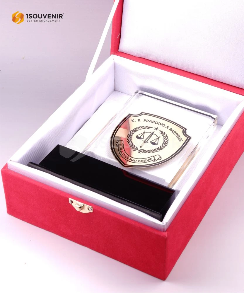 Plakat Akrilik Kuningan KP Prabowo & Partners Law Office - Image 3