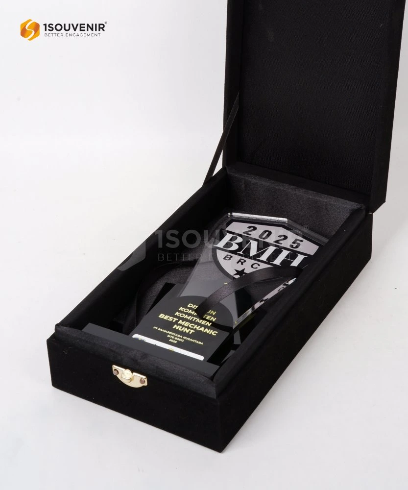 Plakat Akrilik Best Mechanic Hunt 2025 PT Pamapersada Nusantara Site BRCG - Image 3