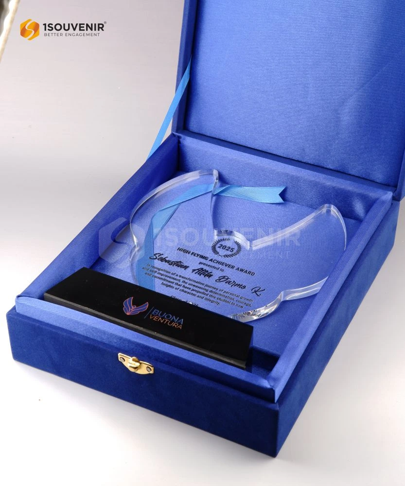 Plakat Akrilik High Flying Achiever Award Buona Ventura - Image 3