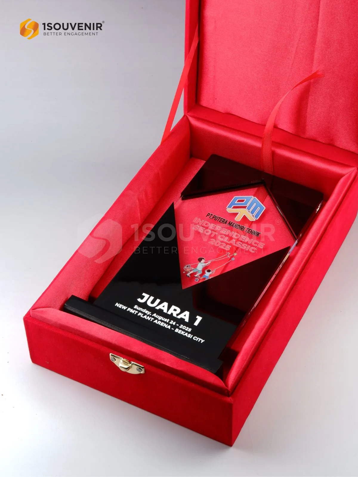 Plakat Akrilik Penghargaan Juara Independence Seot Classic PT Putera Mandiri Tehnik - Image 3