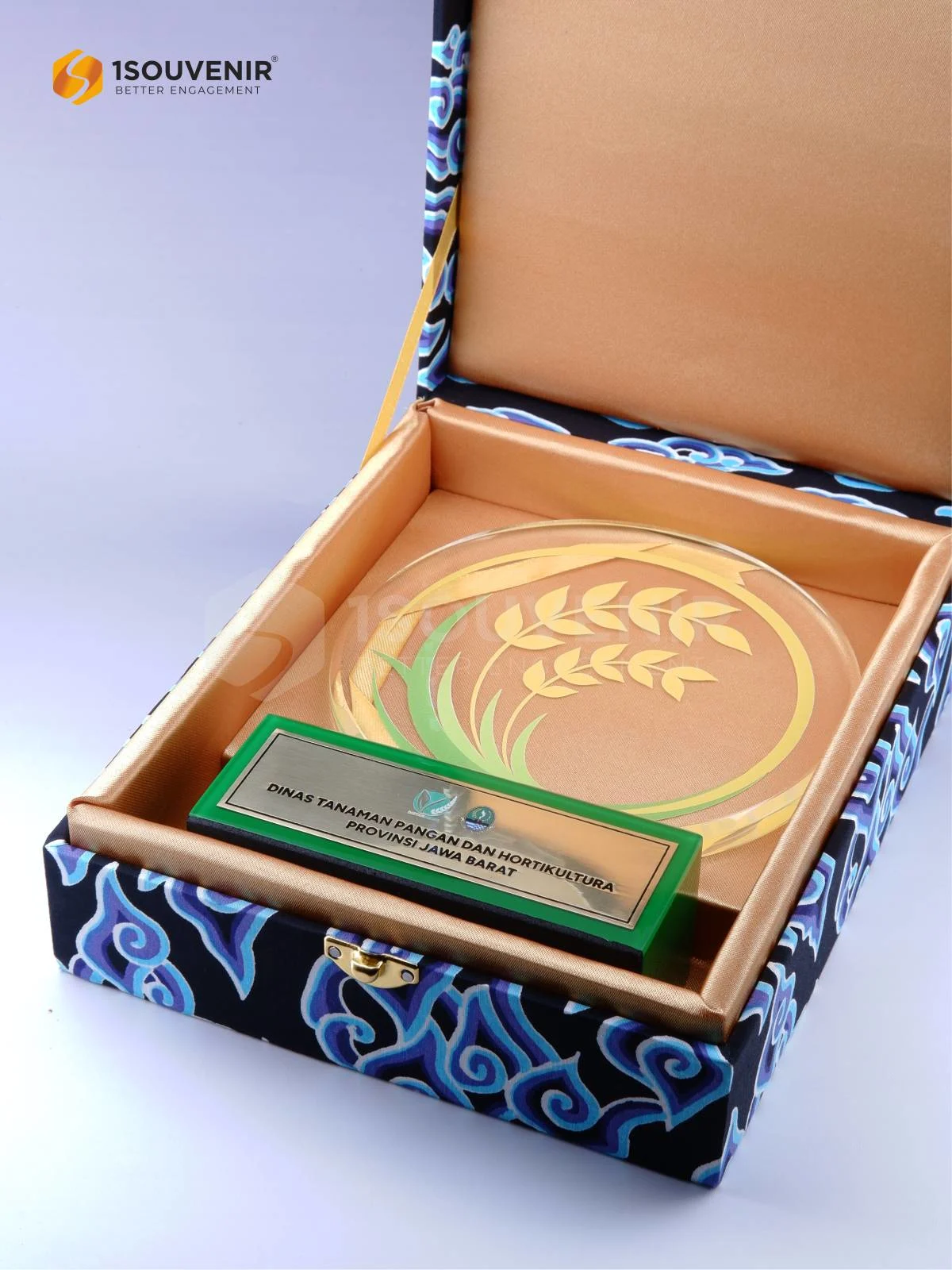Plakat Akrilik Kenang-kenangan dari Dinas Tanaman Pangan dan Hortikultura Provinsi Jawa Barat - Image 3