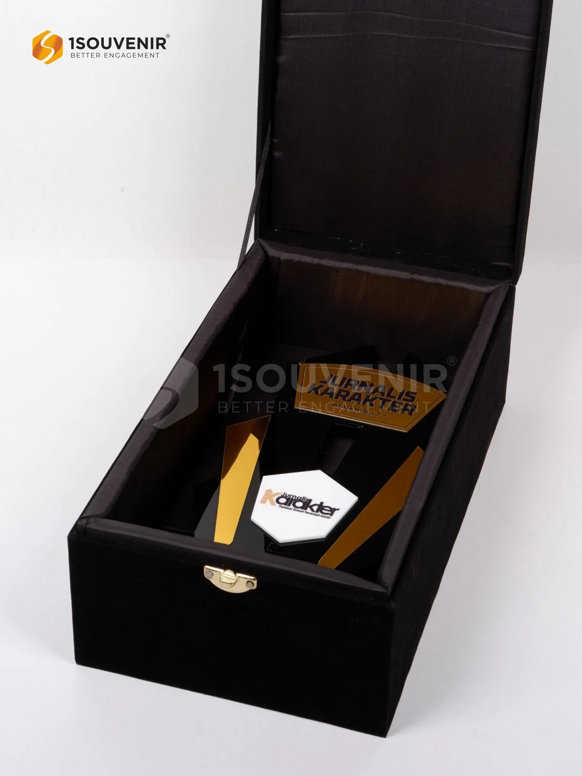 Plakat Akrilik Apresiasi Jurnalis Karakter SMA Syubbanul Wathon - Image 3