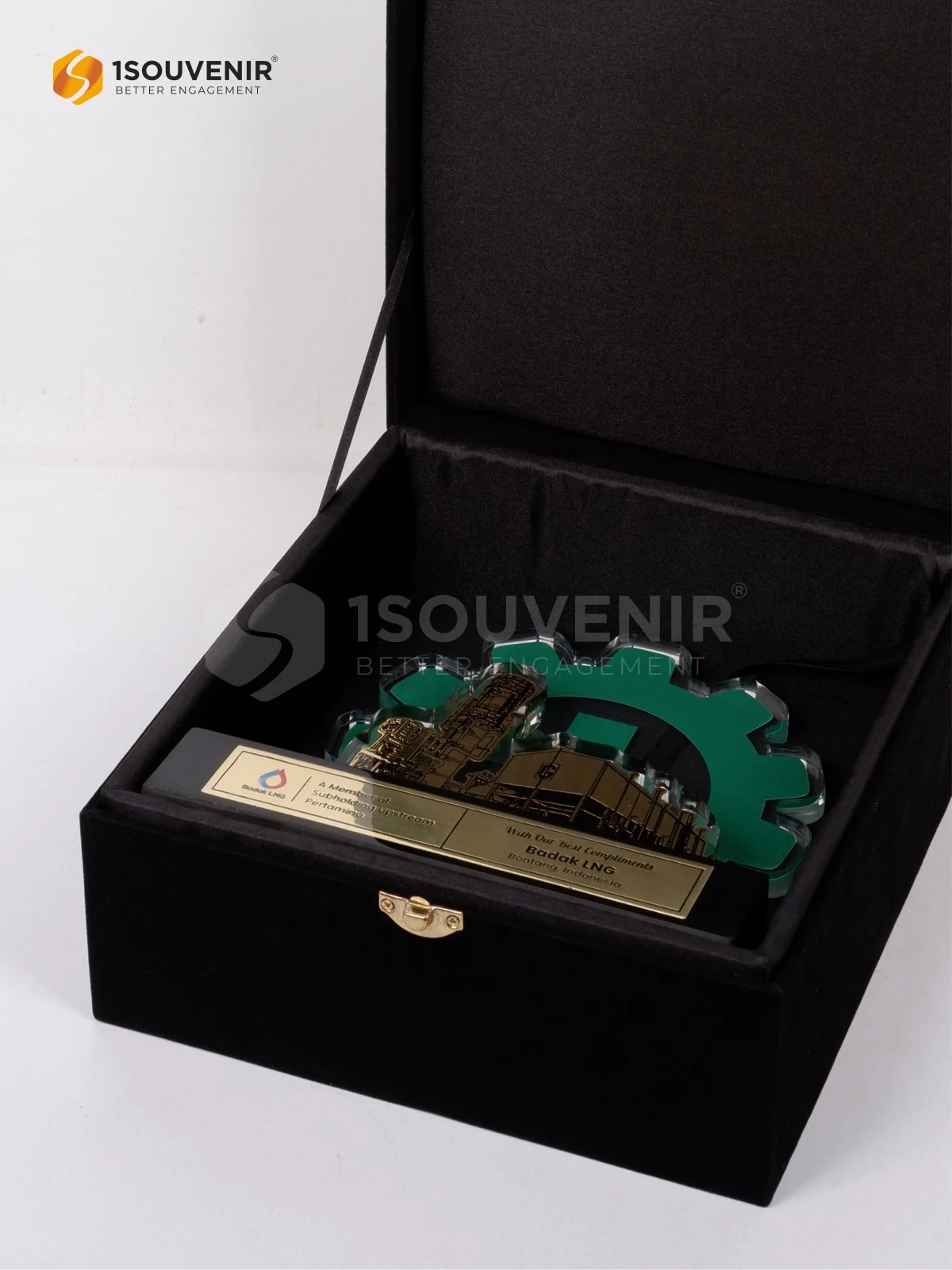 Plakat Akrilik Penghargaan K3 PT Badak LNG - Image 3