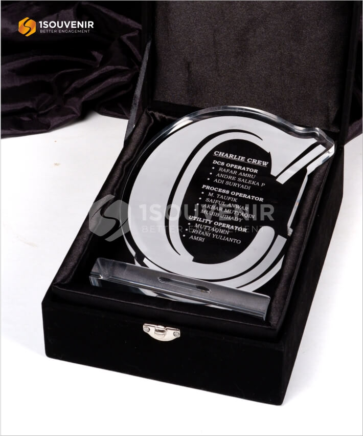 Plakat Akrilik Charlie Crew - Image 3