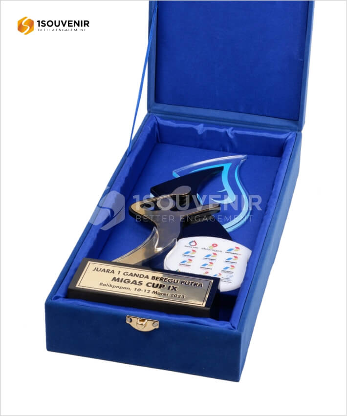 Plakat Akrilik Juara Ganda Beregu Putra Migas Cup IX - Image 3