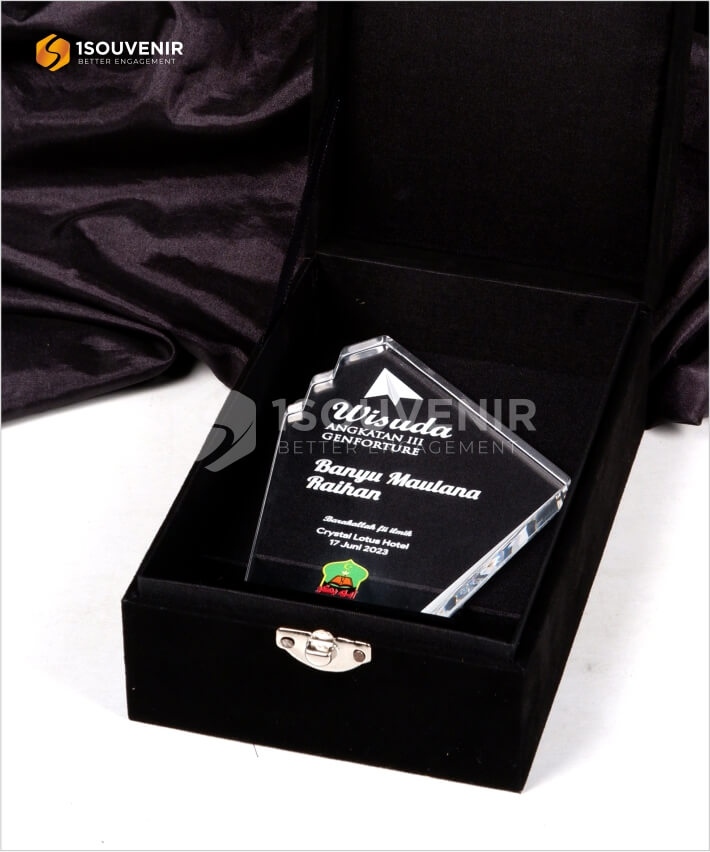 Plakat Akrilik Wisuda SMPIT Abu Bakar Yogyakarta - Image 3