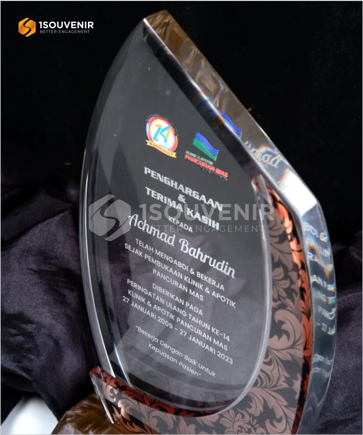 Plakat Akrilik Penghargaan Klinik dan Apotik Pancuran Mas - Image 2