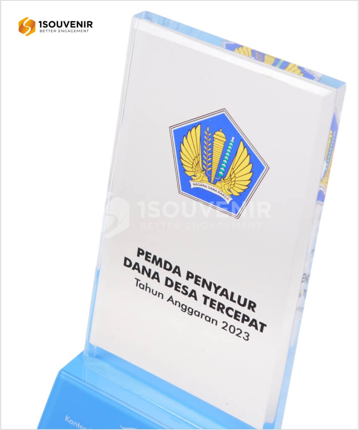 Plakat Akrilik Pemda Penyalur Dana Desa Tercepat - Image 2