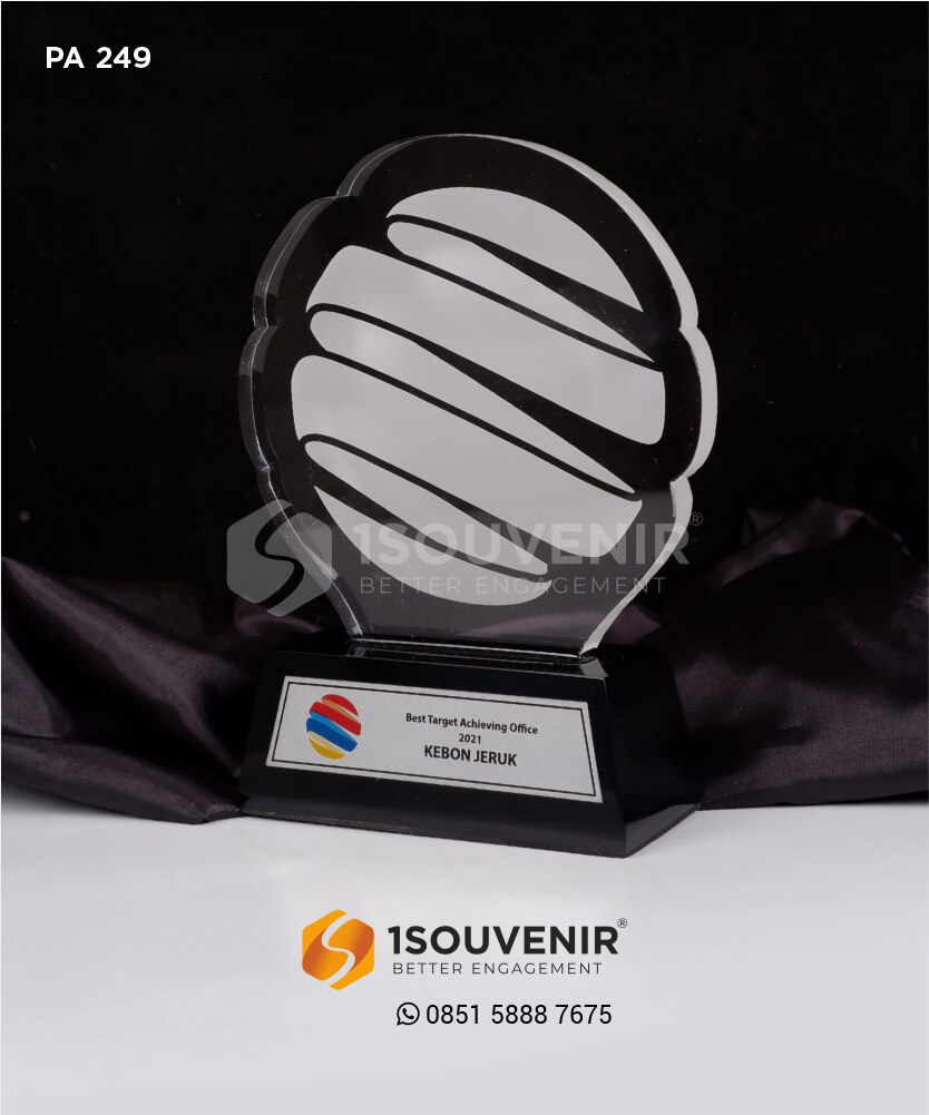 Plakat Akrilik Best Target Achieving Office 2021 Kebon Jeruk