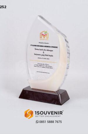 Plakat Akrilik Kliring Berjangka Indonesia