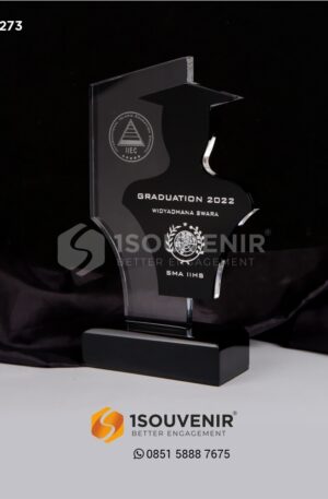 Plakat Akrilik Lulusan SMA International Islamic High School (IIHS)