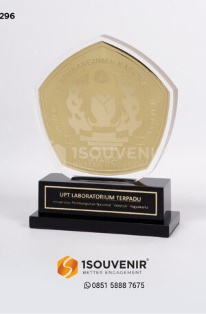 Plakat Akrilik UPN Veteran Yogyakarta