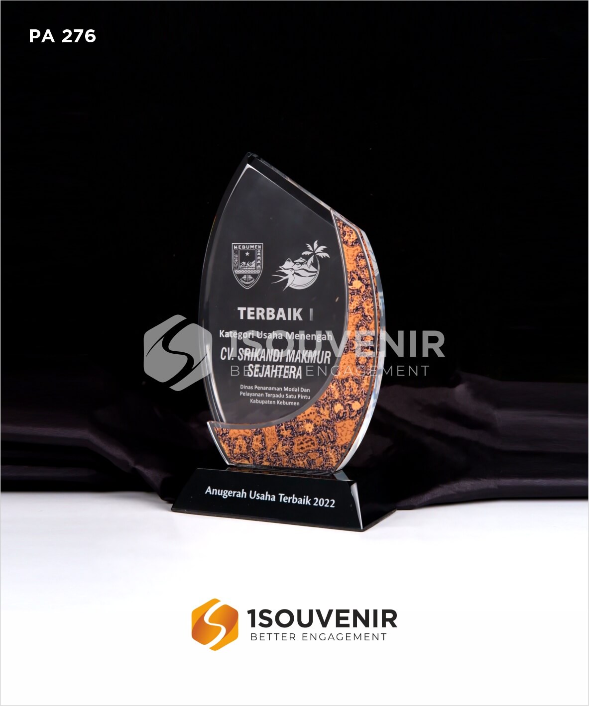 Plakat Akrilik Anugerah Usaha Terbaik 2022