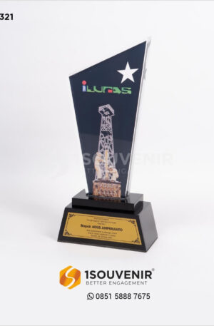 Plakat Akrilik Penghargaan Ilugas