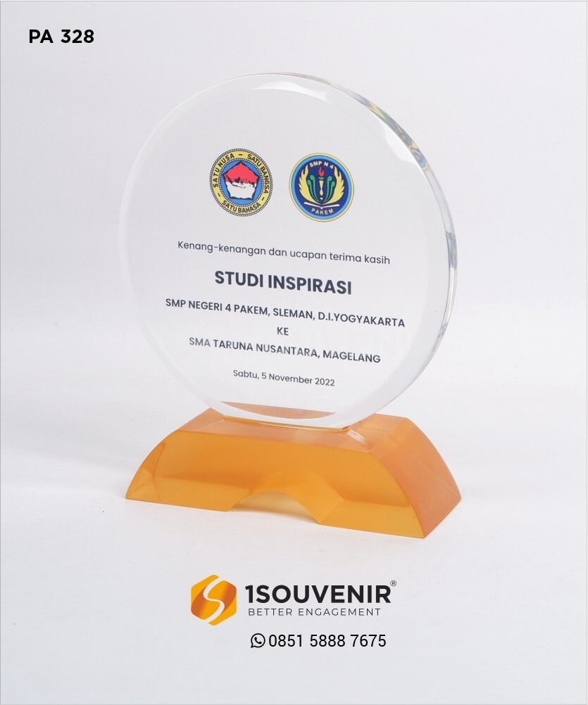 Plakat Akrilik Studi Inspirasi SMP N 4 Pakem