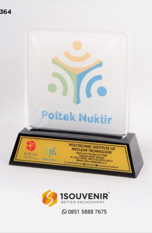 Plakat Akrilik Politeknik Teknologi Nuklir Indonesia