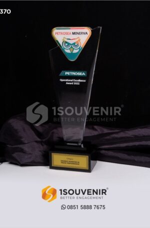 Plakat Akrilik Petrosa Operational Excellence Award 2022