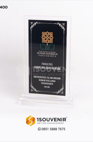 Plakat Akrilik Fakultas Syariah dan Hukum UIN Sunan Kalijaga Yogyakarta