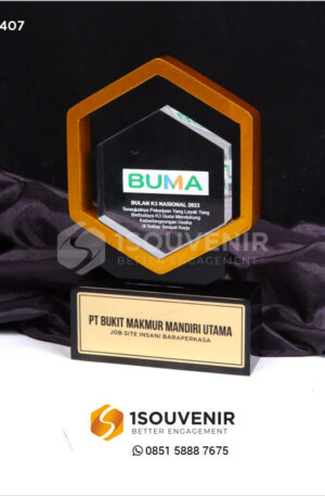 Plakat Akrilik PT Bukit Makmur Mandiri Utama