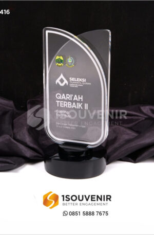 Plakat Akrilik Qariah Terbaik Seleksi Tilawatil Quran