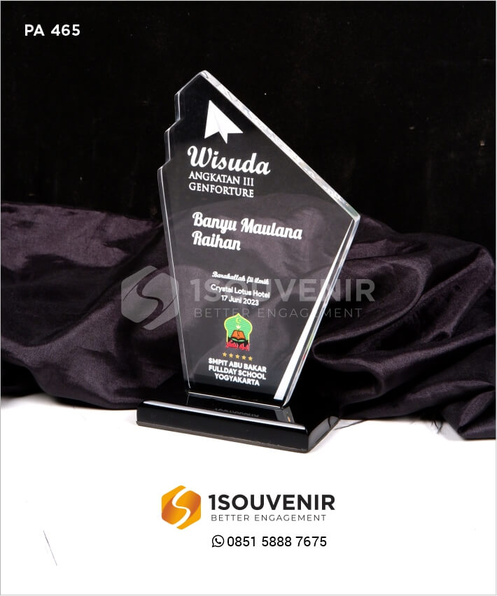 Plakat Akrilik Wisuda SMPIT Abu Bakar Yogyakarta