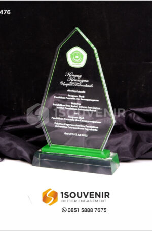 Plakat Akrilik Universitas Cokroaminoto