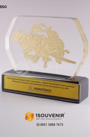 Plakat Akrilik Karapan Sapi PT. Sumatraco Langgeng Makmur Surabaya