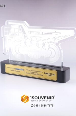 Plakat Akrilik Grafir Truck Dump Komatsu PT United Tractors