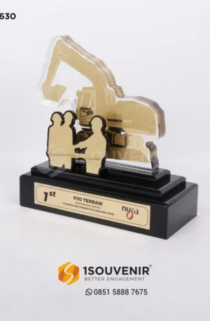 Plakat Akrilik Logam PJO Terbaik BK3N 2025 dari PT Nusa Karya Arindo