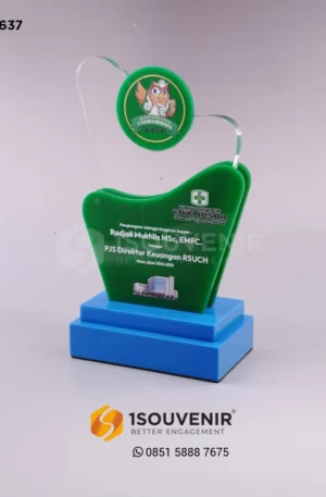 Plakat Akrilik Penghargaan Dokter dari RSU Cakra Husada Klaten