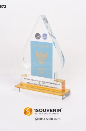 Plakat Akrilik Kantor Imigrasi Kelas II Non TPI Madiun