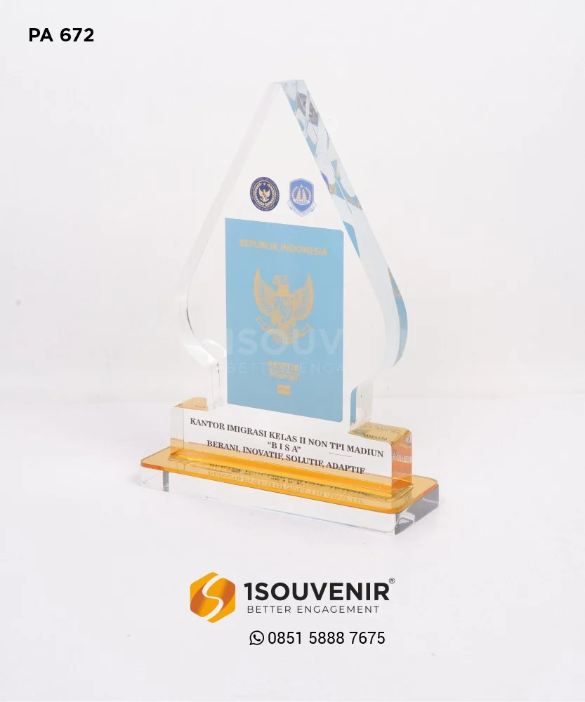 Plakat Akrilik Kantor Imigrasi Kelas II Non TPI Madiun