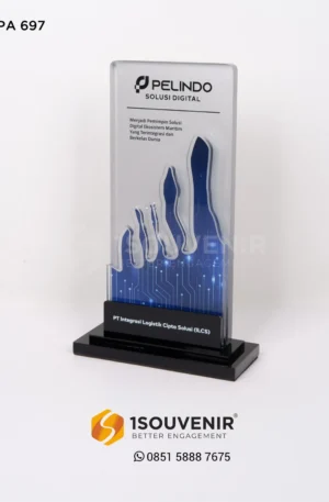 Plakat Akrilik Kenang-kenangan dari Pelindo Solusi Digital
