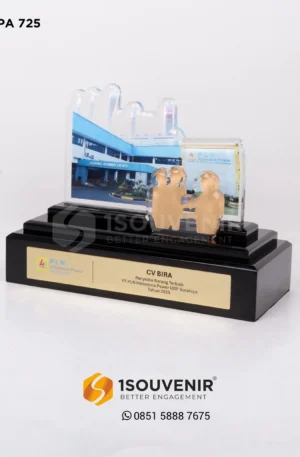 Plakat Akrilik Penyedia Barang Terbaik Penghargaan dari PLN Indonesia Power UBP Suralaya untuk CV Bira