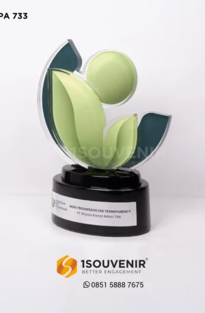 Plakat Akrilik Most Progressive ESG Transparency Penghargaan untuk PT Wijaya Karya Beton