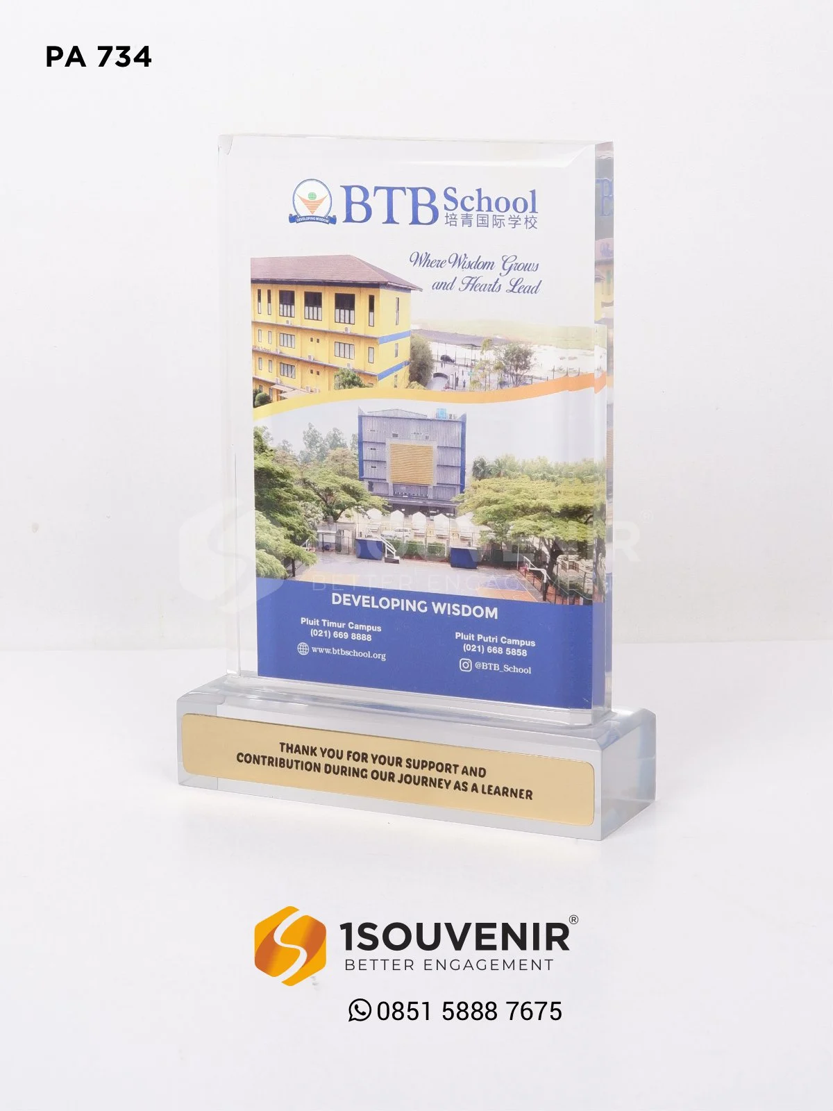Plakat Akrilik Developing Wisdom BTB School sebagai Ucapan Terima Kasih