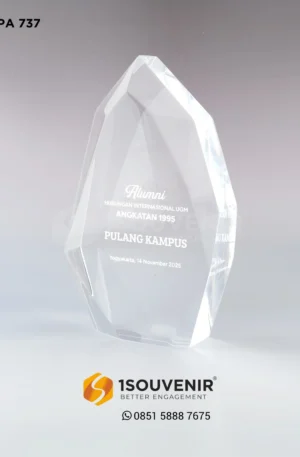 Plakat Akrilik Alumni Hubungan Internasional UGM Angkatan 1995