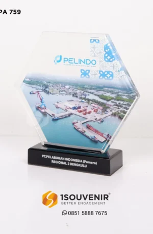 Plakat Akrilik Kenang-kenangan dari PT Pelabuhan Indonesia Regional 2 Bengkulu