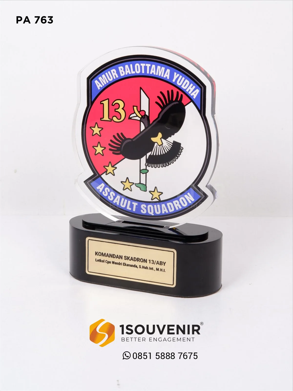 Plakat Akrilik Kenang-kenangan dari Komandan Skadron 13/ABY