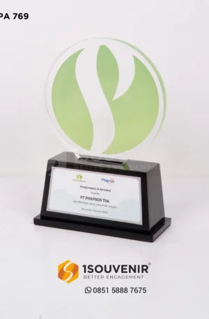 Plakat Akrilik Penghargaan Kerja Sama antaran PT Swayasa Prakarsa dan PT Phapros Tbk