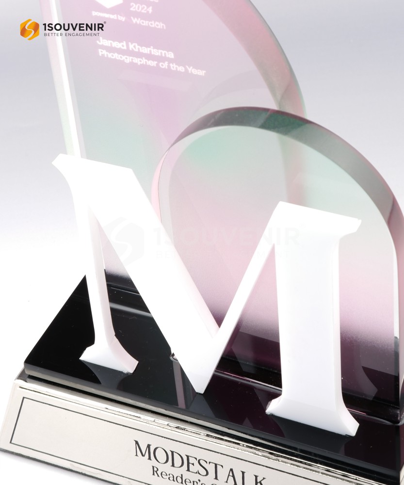 Plakat Akrilik Modestalk Reader's Choise 2024 by Wardah - Image 2