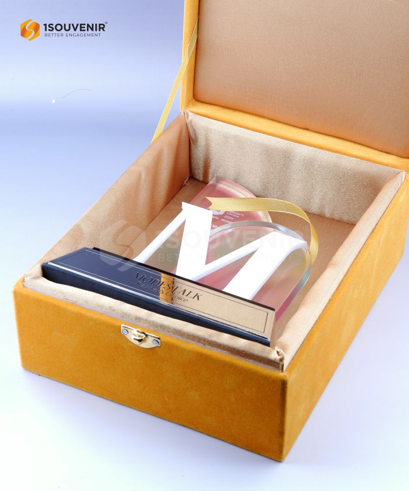 Plakat Akrilik Modestalk Reader's Choise 2024 by Wardah - Image 3