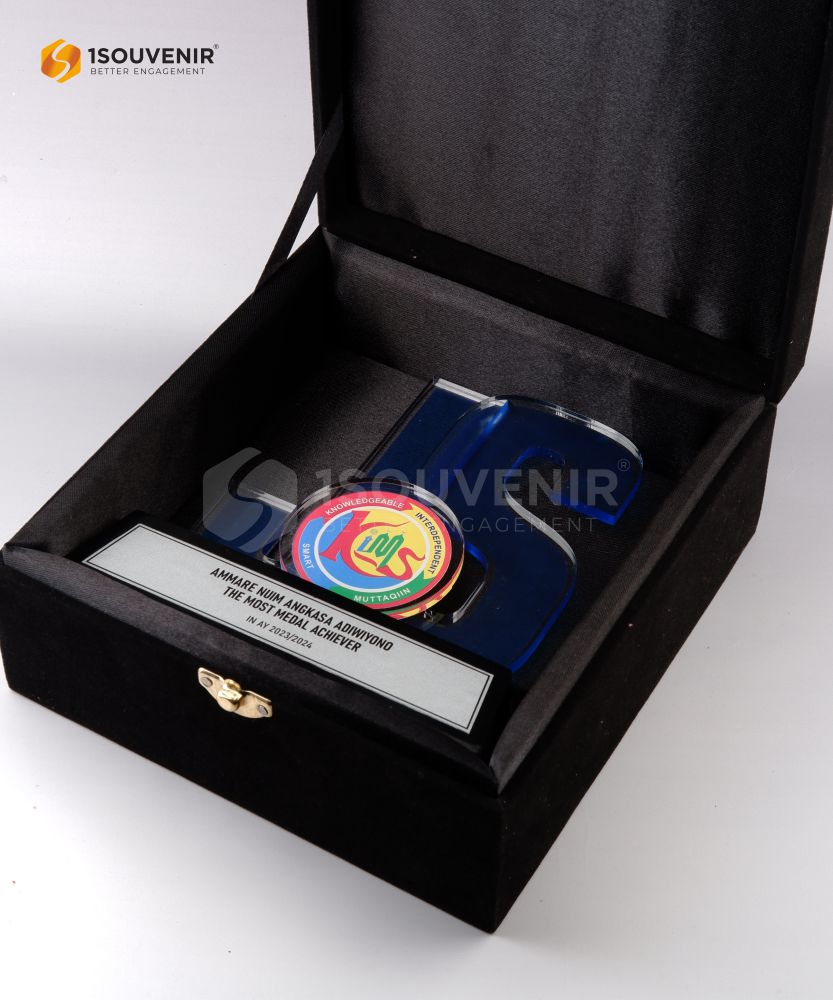 Plakat Akrilik The Most Medal Achiever JS - Image 3