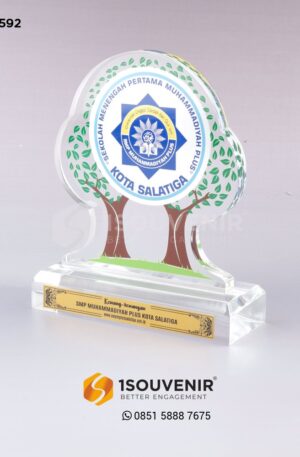 Plakat Akrilik SMP Muhammadiyah Plus Salatiga